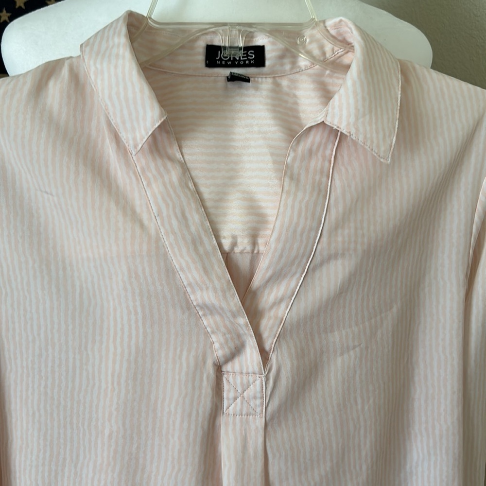 Jones New York, women’s tunic style blouse. Pink and white pinstripe. Size S - Picture 2 of 8